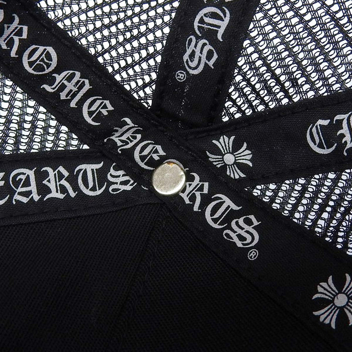 CHROME HEARTS
スクロールラベル ロゴ 刺繍 メッシュ コットン
CHプラス ワッペン トラッカーキャップ