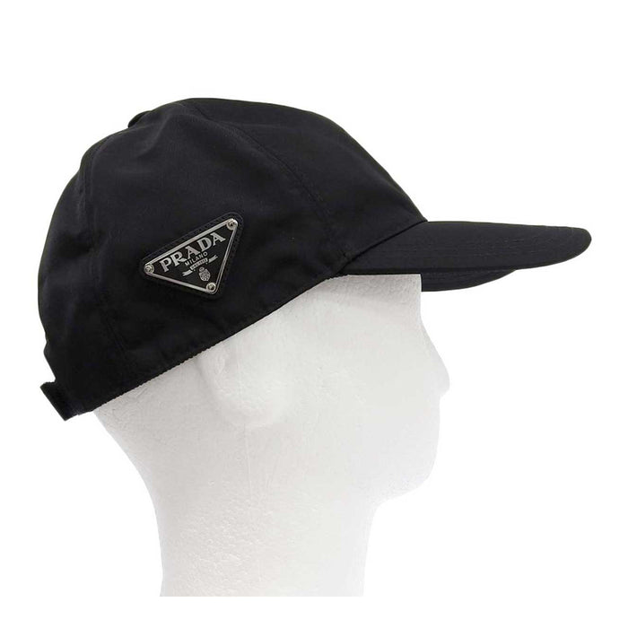 PRADA
三角プレート リサイクルナイロン
トライアングルロゴ RE-NYLON ベースボール キャップ