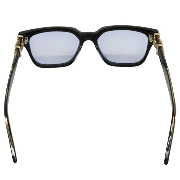 CHROME HEARTS
ダガーテンプル ウェリントン サングラス CH クロス
VAGILLIONAIRE II ダガー カラーレンズ サングラス
