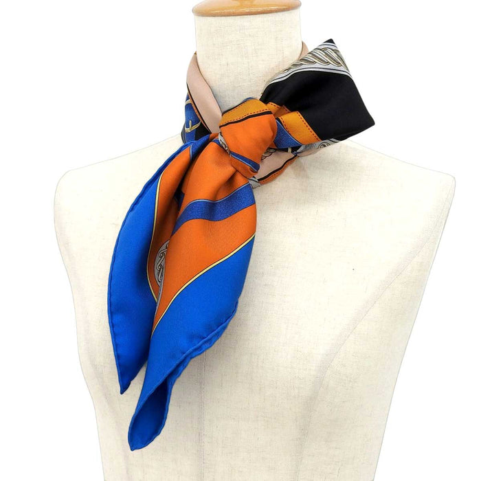 HERMES
シルク 大判 リボンモチーフ
カレ 90 LA PRONENADE DU MATIN 朝の散歩 スカーフ