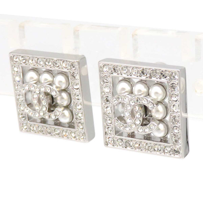 CHANEL 
C24S COCO CC ラインストーン シルバーカラーメタル 
ココマーク スクエア ビジュー レジンパール ピアス