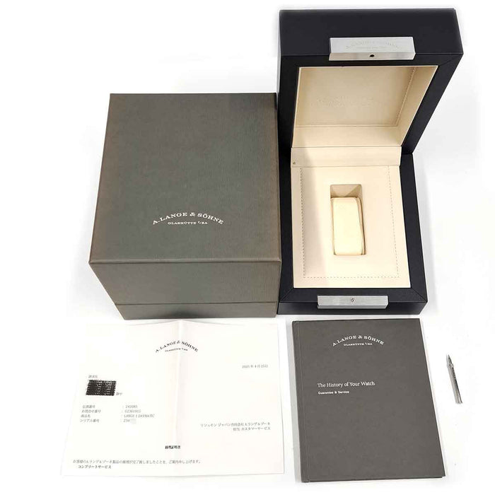 A.LANGE＆SOHNE 
Lange 1 日曆自動錶 LANGE 維修完成 
附盒子與保卡
