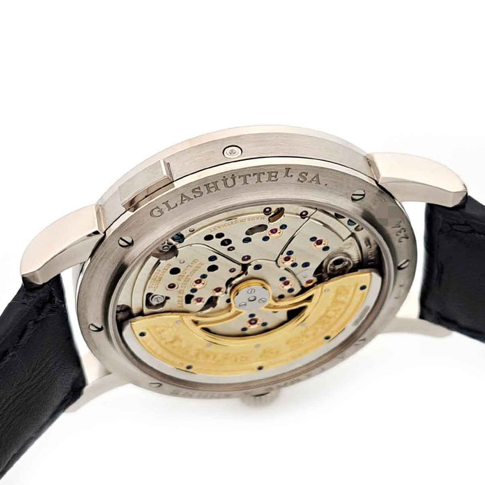 A.LANGE＆SOHNE 
Lange 1 日曆自動錶 LANGE 維修完成 
附盒子與保卡