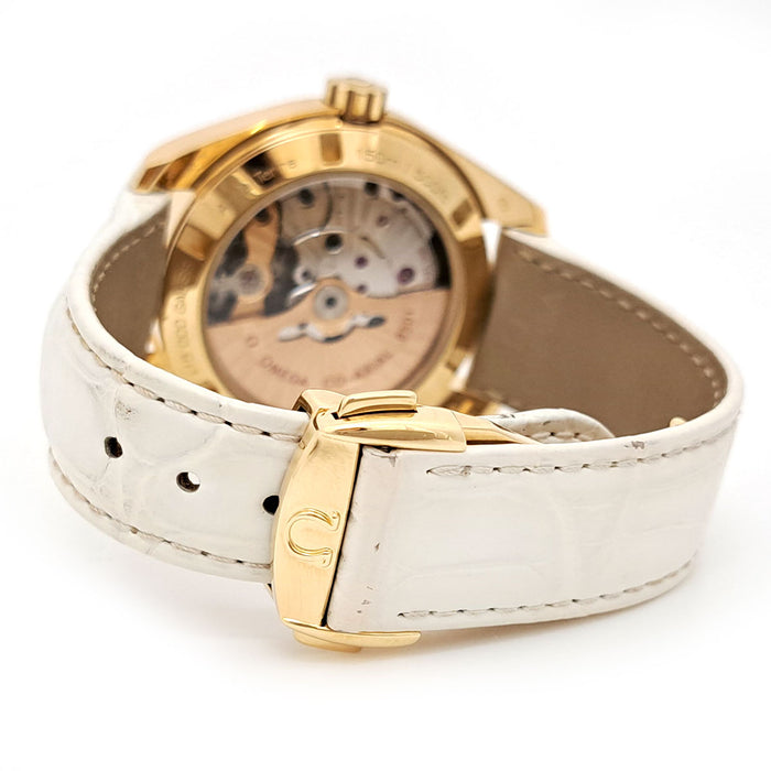 OMÉGA 
Seamaster Aqua Terra lunette en diamant cadran nacre 
Boîte avec garantie