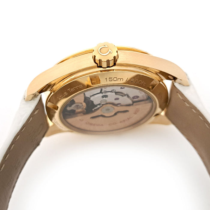 OMÉGA 
Seamaster Aqua Terra lunette en diamant cadran nacre 
Boîte avec garantie