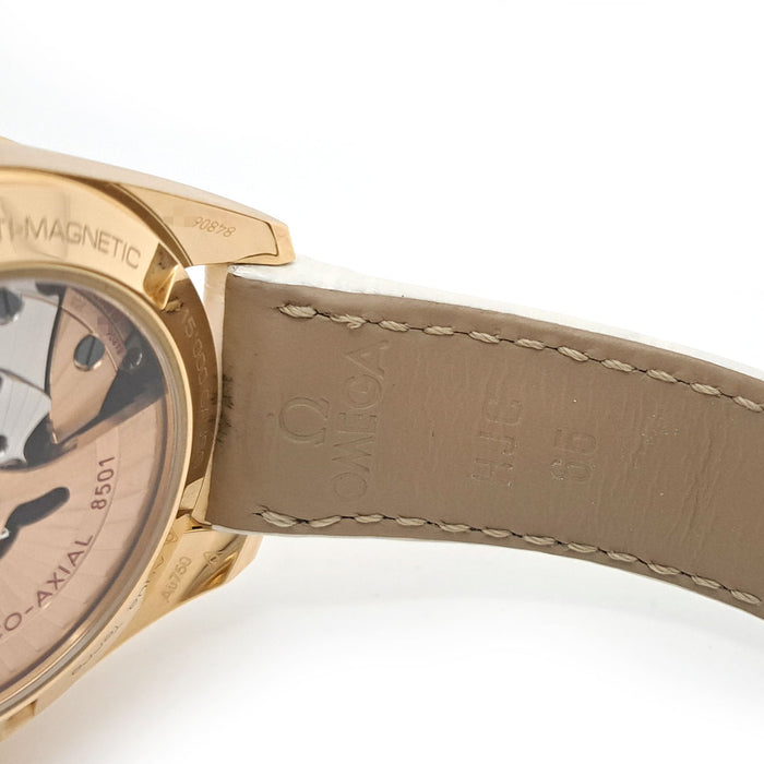 OMÉGA 
Seamaster Aqua Terra lunette en diamant cadran nacre 
Boîte avec garantie