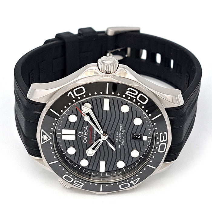 OMEGA 
シーマスター ダイバー300M コーアクシャル マスタークロノメーター 
箱ギャラ付
