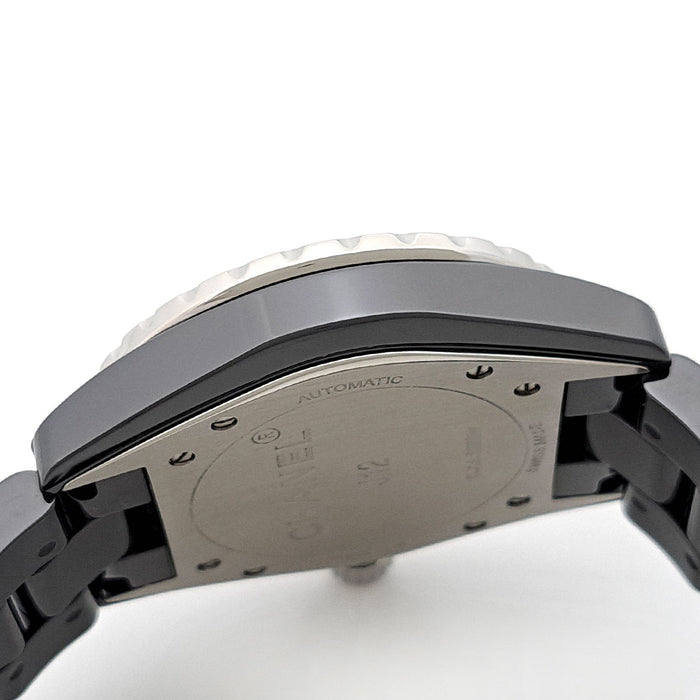 CHANEL 
J12 38mm Data