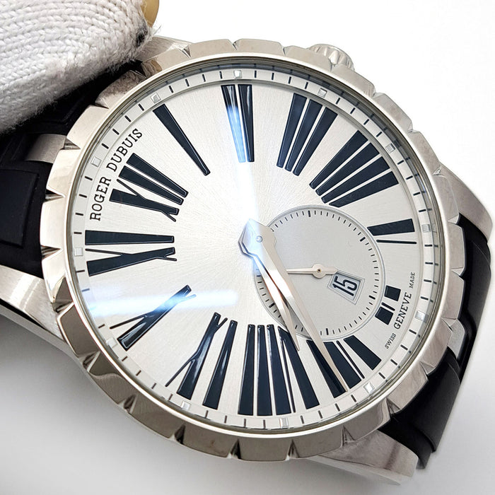 ROGER DUBUIS 
Excalibur 42 Small Second Date 
Scatola con garanzia