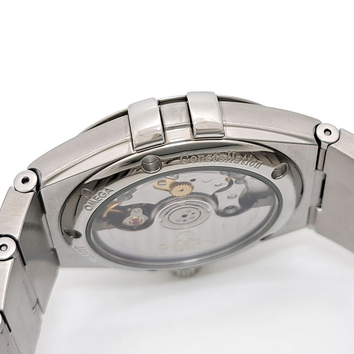 OMEGA 
Constellation Co-Axial Chronometer Date 
Box with warranty