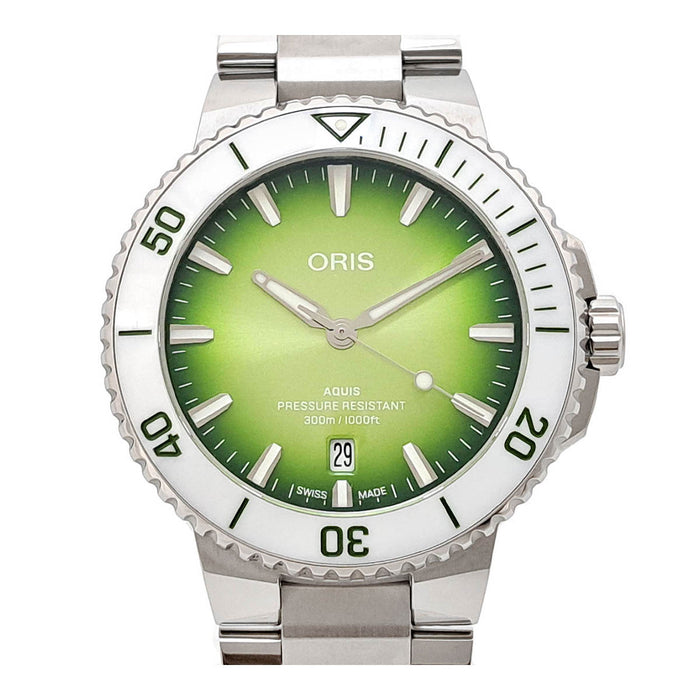 ORIS 
Aquis Date 
With box