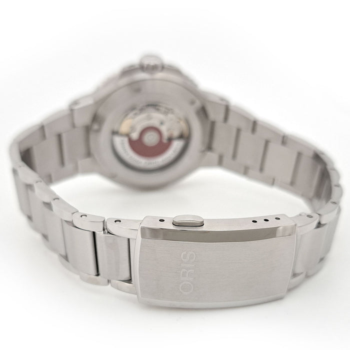 ORIS 
Aquis Date 
With box