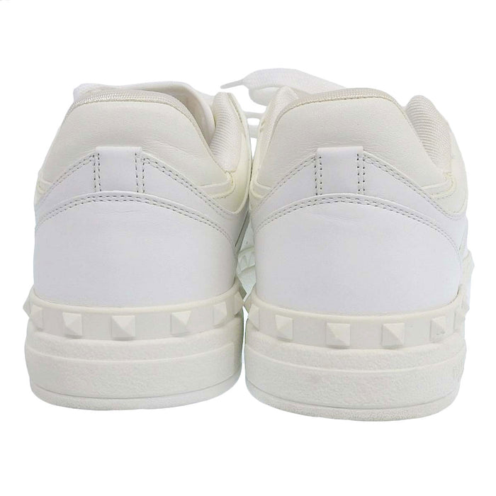 VALENTINO 
Leather Studs Logo 
Garavani Freedot Lowtop Sneakers