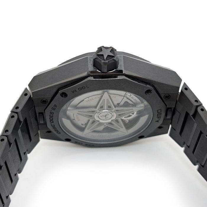 ZENITH 
Defy Skyline Black Ceramic Skeleton 
With box