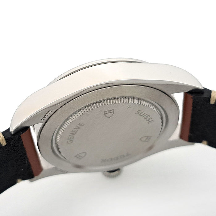 TUDOR
Heritage Black Bay 36
With box and warranty card