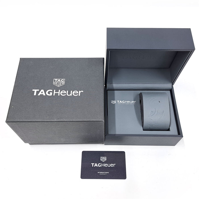 TAG HEUER 
カレラ ホイヤー01 クロノグラフ デイト 
箱ギャラ付