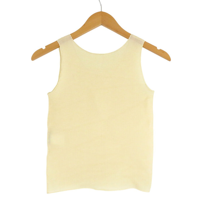 ISSEY MIYAKE 
トップス ノースリーブ 
ワッフルプリーツ タンクトップ