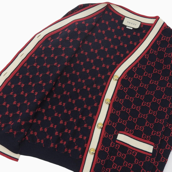 GUCCI 
ロゴ 総柄 Vネック ウール 
GG ニット カーディガン
