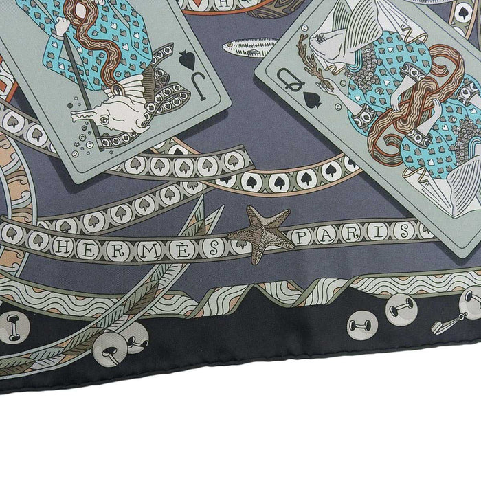 HERMES 
ハートのクィーン トランプ 大判 シルク 
カレ90 DAME DE COEUR A VOUS L'HONNEUR!