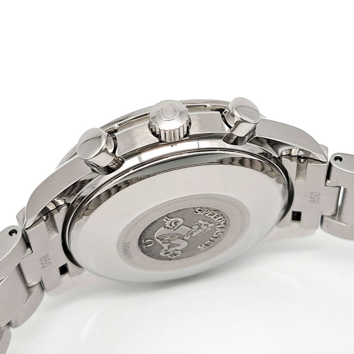 OMEGA
Speedmaster Chronograph Date
With box and warranty card