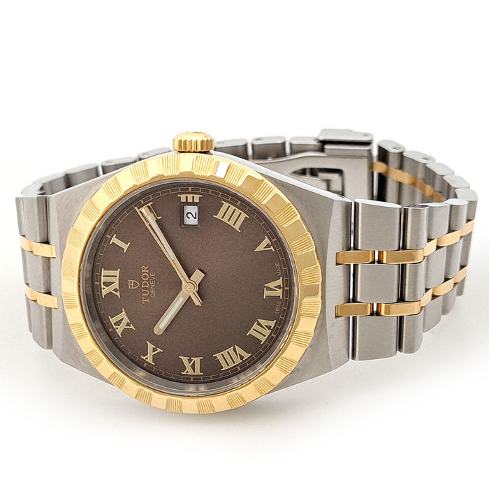 TUDOR
Royal Date 38mm Chocolate Brown Dial
With Box and Warranty Card