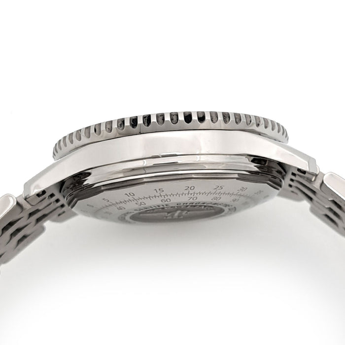 BREITLING 
ナビタイマー クロノグラフ 
箱ギャラ付