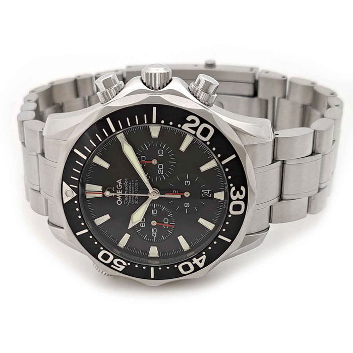 OMEGA 
Seamaster professionnel 300M chronographe 
Avec boîte et garantie