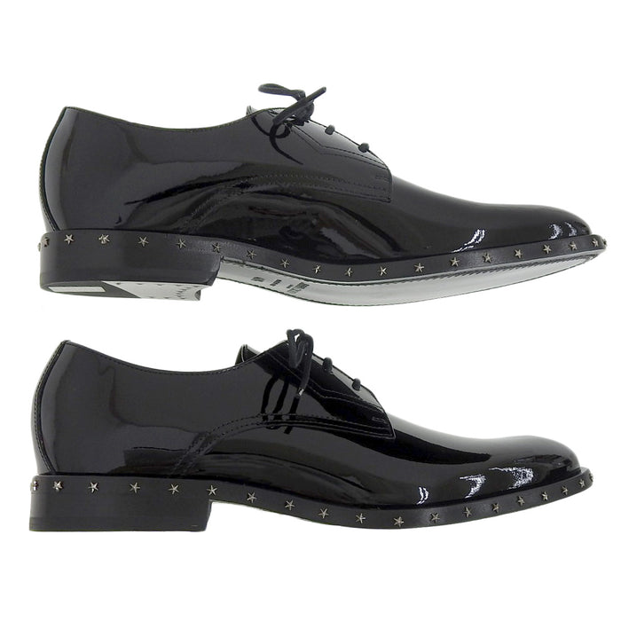JIMMY CHOO 
Richelieu 
Chaussures à lacets en cuir verni avec clous étoiles