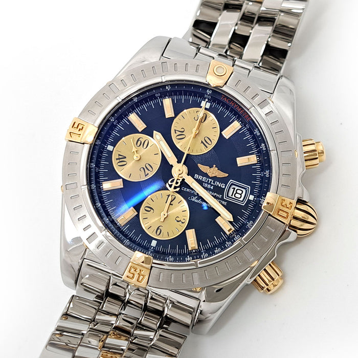 BREITLING
計時碼錶 進化版 雙色 已大修
附盒子與保卡 已完成維修