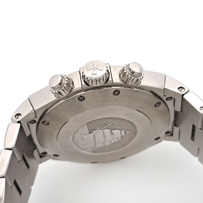 VACHERON CONSTANTIN
Overseas Chronograph Overhauled
OH completed with box and warranty card