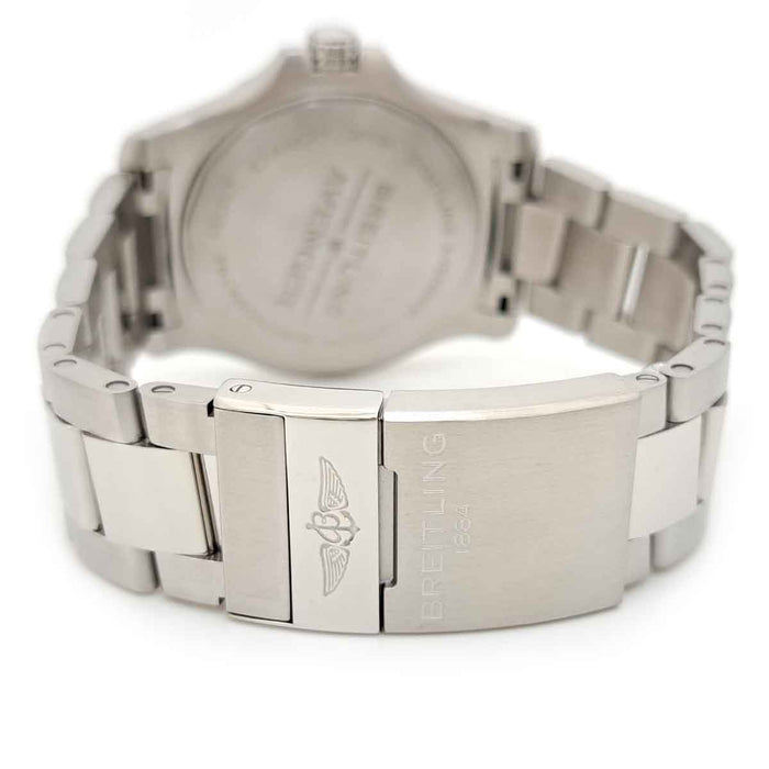 BREITLING 
Avenger Automatic GMT 43 
With box and warranty card