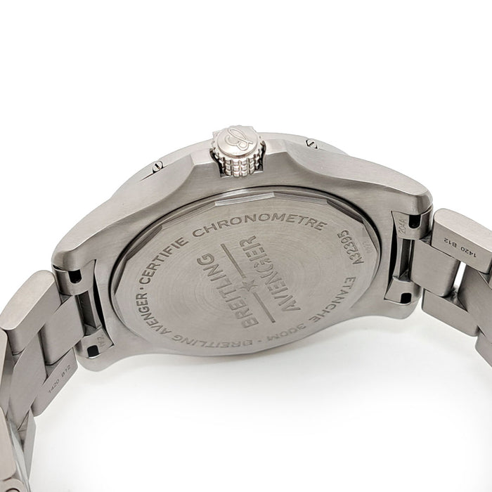 BREITLING 
アベンジャー オートマチック GMT 45 
箱ギャラ付