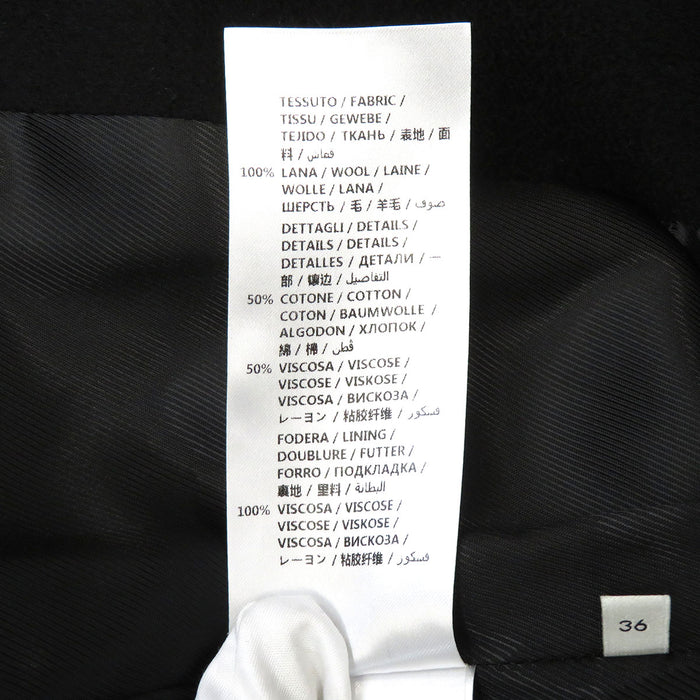 GUCCI 
Interlocking G pearl button 
Web line wool coat