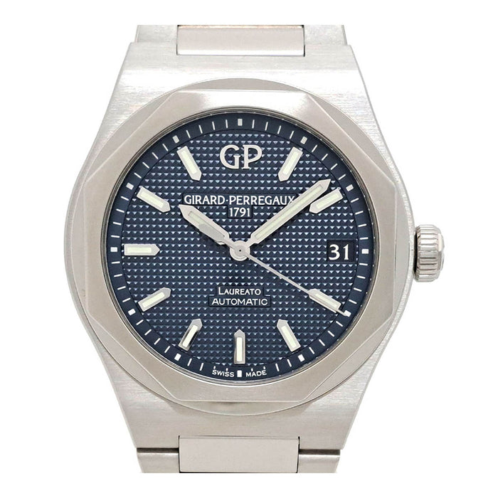 GIRARD-PERREGAUX
Laureato 42mm Date
With box and warranty card