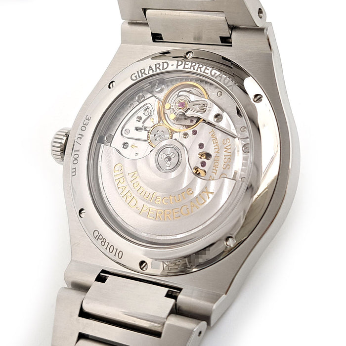 GIRARD-PERREGAUX
Laureato 42mm Date
With box and warranty card