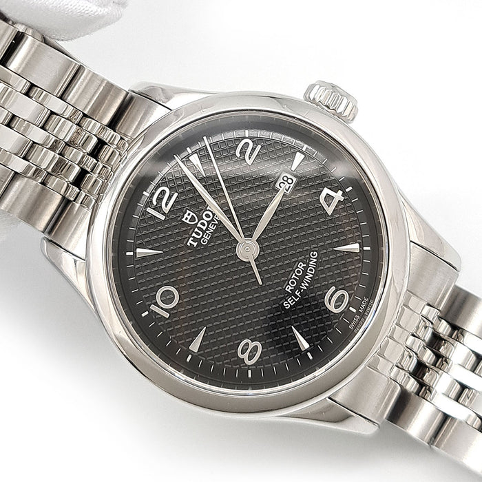TUDOR 
1926 28mm Automatic Date