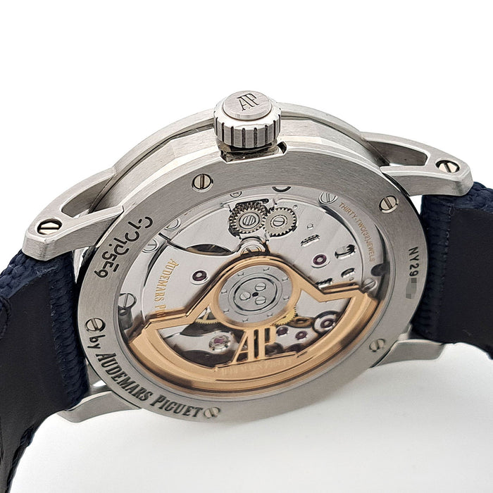AUDEMARS PIGUET 
CODE 11.59 バイ オーデマ ピゲ ナイトブルー クラウド50 
箱ギャラ付