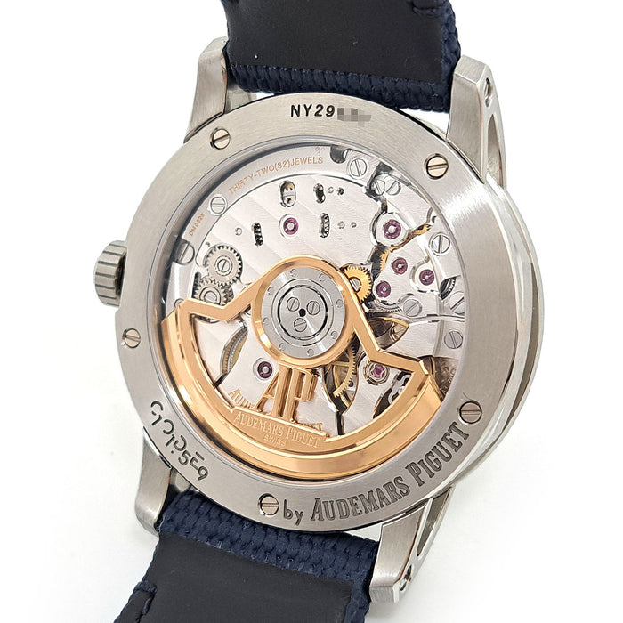 AUDEMARS PIGUET 
CODE 11.59 バイ オーデマ ピゲ ナイトブルー クラウド50 
箱ギャラ付