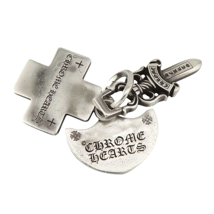 CHROME HEARTS 
3TRINKETS Shield Tokyo 1998/06 Engraving 1989/08 Engraving 
Three Trinkets Pendant Top Tokyo Limited Edition
