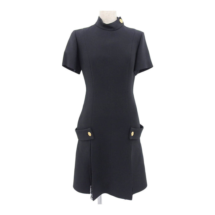 LOUIS VUITTON
LV logo button lace flower wool blend silk blend RW222W NQA FNDR34
Preppy Martingale dress