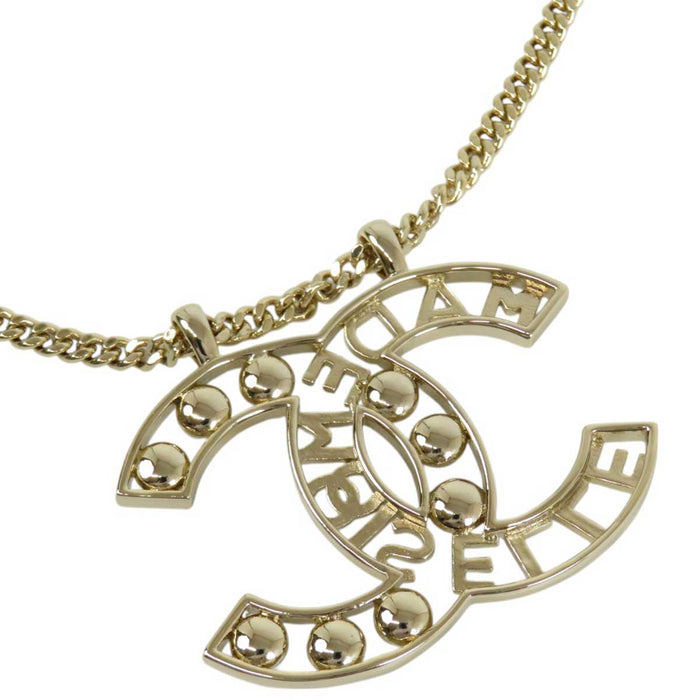 CHANEL
Mademoiselle A22S COCO CC Light Gold Color Metal
Coco Mark Mademoiselle Chain Necklace