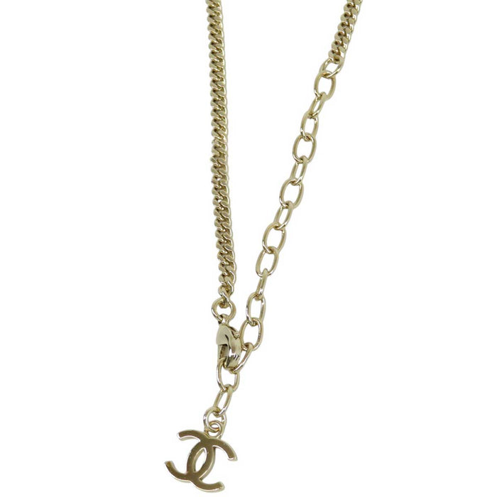 CHANEL
Mademoiselle A22S COCO CC Light Gold Color Metal
Coco Mark Mademoiselle Chain Necklace