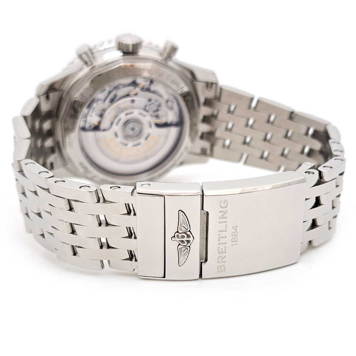 BREITLING 
Navitimer B01 Révisé par BREITLING 
Révision fabricant effectuée Avec boîte et garantie