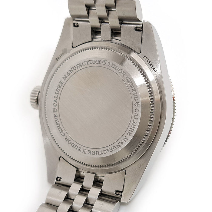 TUDOR
Black Bay 5-link Bracelet
With Box and Warranty Card