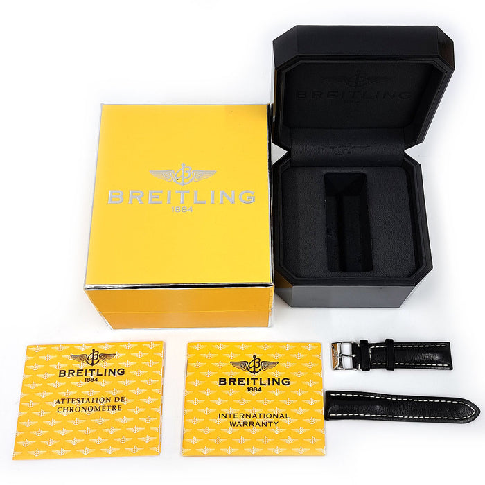 BREITLING
Navitimer
With box and warranty card