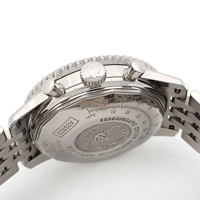 BREITLING
Navitimer
With box and warranty card