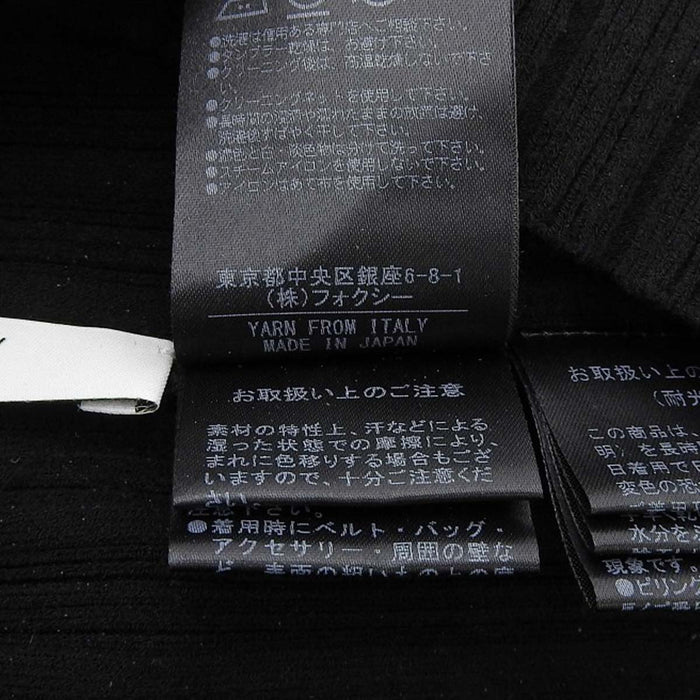 FOXEY 
カットソー パールボタン 
白襟 ロングスリーブ ニット