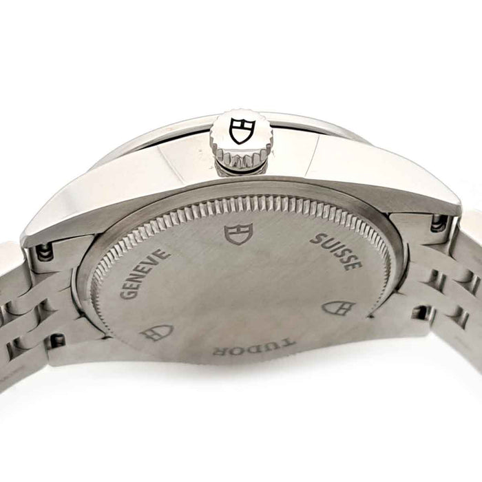 TUDOR 
Glamour 11P Diamants 
Avec boîte et garantie