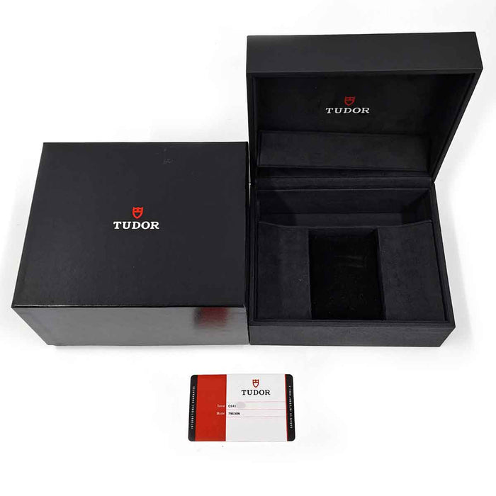 TUDOR
Black Bay 58
With box and warranty card