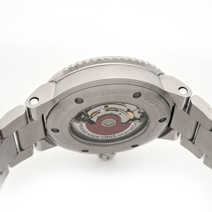 ORIS 
Aquis Date